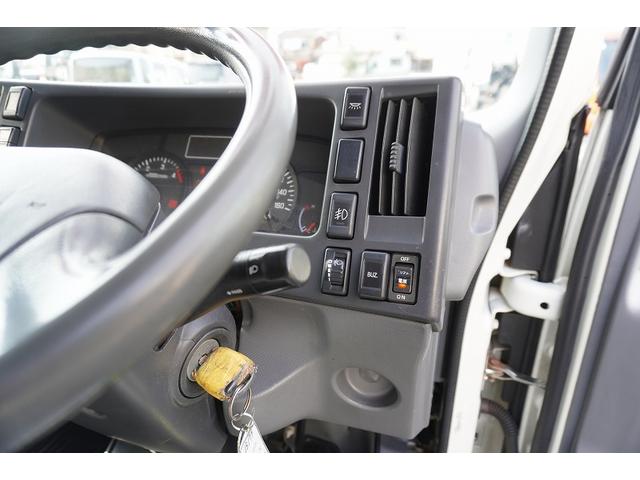 タイタントラック 標準幅　セミロング　アルミバン　２トン　跳上垂直パワーゲート　積載１７５０ｋｇ　ラッシング３段　バックカメラ　左電格ミラー　フォグランプ　北村製　ＡＴ　リフト　車両総重量４９６５ｋｇ（25枚目）