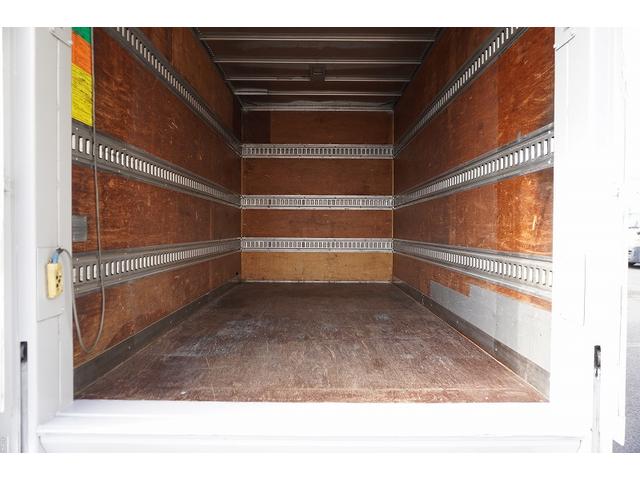 タイタントラック 標準幅　セミロング　アルミバン　２トン　跳上垂直パワーゲート　積載１７５０ｋｇ　ラッシング３段　バックカメラ　左電格ミラー　フォグランプ　北村製　ＡＴ　リフト　車両総重量４９６５ｋｇ（28枚目）