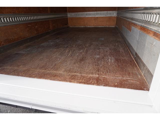 タイタントラック 標準幅　セミロング　アルミバン　２トン　跳上垂直パワーゲート　積載１７５０ｋｇ　ラッシング３段　バックカメラ　左電格ミラー　フォグランプ　北村製　ＡＴ　リフト　車両総重量４９６５ｋｇ（36枚目）