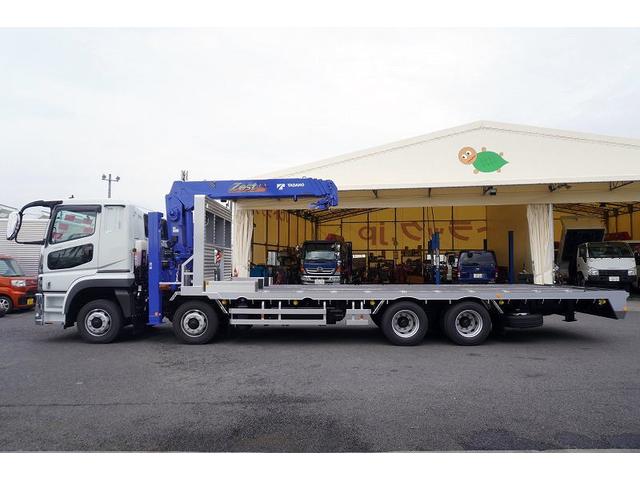 スーパーグレート 大型　４段セルフクレーン　ラジコン　ウインチ　１１．８トン積　２デフ　ベッド付　積載１１８００ｋｇ　タダノ製　ウインチ　いそのボディー製造りボディー　鳥居シマ板張り　床フック１０対　スタンション穴　アユミ板入れ　バックカメラ　ＥＴＣ２．０　メッキ　重機運搬　ＡＴ（9枚目）