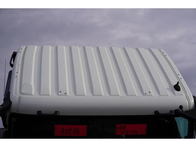 スーパーグレート 大型　４段セルフクレーン　ラジコン　ウインチ　１１．８トン積　２デフ　ベッド付　積載１１８００ｋｇ　タダノ製　ウインチ　いそのボディー製造りボディー　鳥居シマ板張り　床フック１０対　スタンション穴　アユミ板入れ　バックカメラ　ＥＴＣ２．０　メッキ　重機運搬　ＡＴ（14枚目）