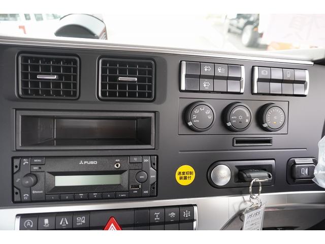 スーパーグレート 大型　４段セルフクレーン　ラジコン　ウインチ　１１．８トン積　２デフ　ベッド付　積載１１８００ｋｇ　タダノ製　ウインチ　いそのボディー製造りボディー　鳥居シマ板張り　床フック１０対　スタンション穴　アユミ板入れ　バックカメラ　ＥＴＣ２．０　メッキ　重機運搬　ＡＴ（28枚目）