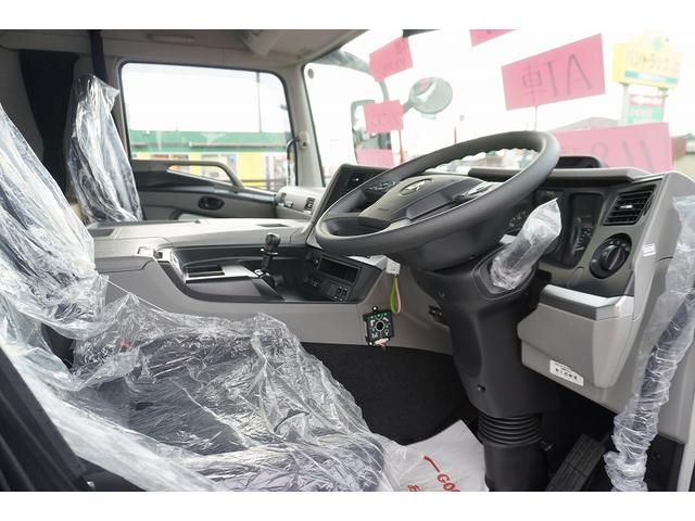 スーパーグレート 大型　４段セルフクレーン　ラジコン　ウインチ　１１．８トン積　２デフ　ベッド付　積載１１８００ｋｇ　タダノ製　ウインチ　いそのボディー製造りボディー　鳥居シマ板張り　床フック１０対　スタンション穴　アユミ板入れ　バックカメラ　ＥＴＣ２．０　メッキ　重機運搬　ＡＴ（50枚目）