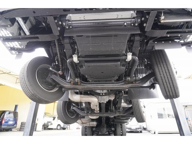 スーパーグレート 大型　４段セルフクレーン　ラジコン　ウインチ　１１．８トン積　２デフ　ベッド付　積載１１８００ｋｇ　タダノ製　ウインチ　いそのボディー製造りボディー　鳥居シマ板張り　床フック１０対　スタンション穴　アユミ板入れ　バックカメラ　ＥＴＣ２．０　メッキ　重機運搬　ＡＴ（53枚目）