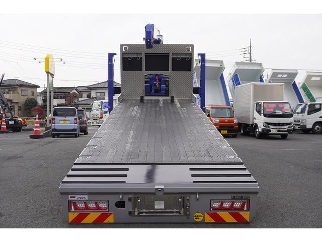 スーパーグレート 大型　４段セルフクレーン　ラジコン　ウインチ　１１．８トン積　２デフ　ベッド付　積載１１８００ｋｇ　タダノ製　ウインチ　いそのボディー製造りボディー　鳥居シマ板張り　床フック１０対　スタンション穴　アユミ板入れ　バックカメラ　ＥＴＣ２．０　メッキ　重機運搬　ＡＴ（56枚目）