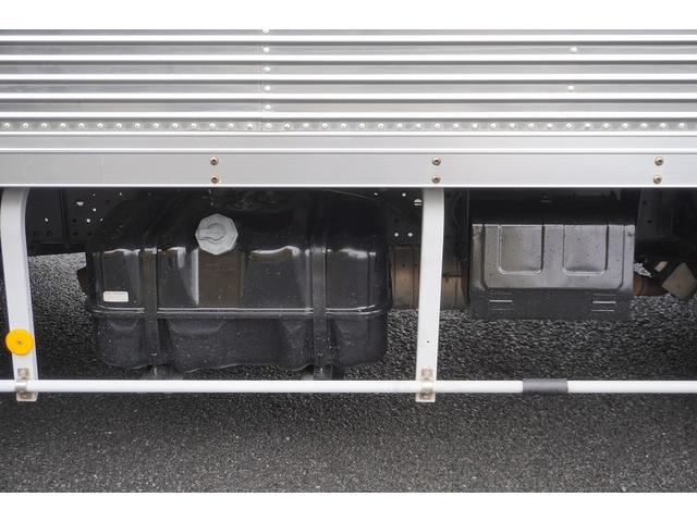 エルフトラック ワイドロング　アルミバン　２ｔ　サイドドア　跳上パワーゲート　積載２０００ｋｇ　ラッシング３段　荷台アルミ板張り　導風板　バックカメラ　左電格ミラー　坂道発進補助　フォグランプ　日本フルハーフ製　６速ＭＴ　リフト　２トン　ＥＴＣ（44枚目）