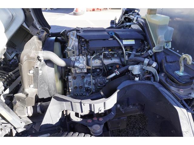 キャンター １０尺　アルミバン　２トン積　高箱　ラッシング２段　５速ＭＴ　積載２０００ｋｇ　内高２．３ｍ　荷台鉄板張り　バックカメラ　ＥＴＣ２．０　キーレス　フォグランプ　左電格ミラー　９０度ストッパー　衝突軽減ブレーキ　車線逸脱警報　パブコ製　標準幅　ショート（29枚目）