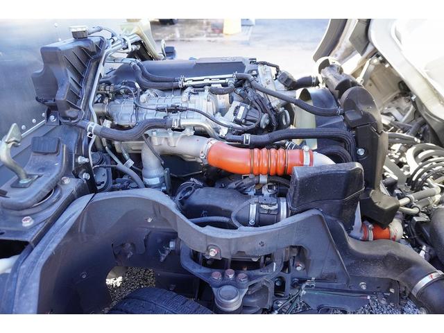 キャンター １０尺　アルミバン　２トン積　高箱　ラッシング２段　５速ＭＴ　積載２０００ｋｇ　内高２．３ｍ　荷台鉄板張り　バックカメラ　ＥＴＣ２．０　キーレス　フォグランプ　左電格ミラー　９０度ストッパー　衝突軽減ブレーキ　車線逸脱警報　パブコ製　標準幅　ショート（36枚目）