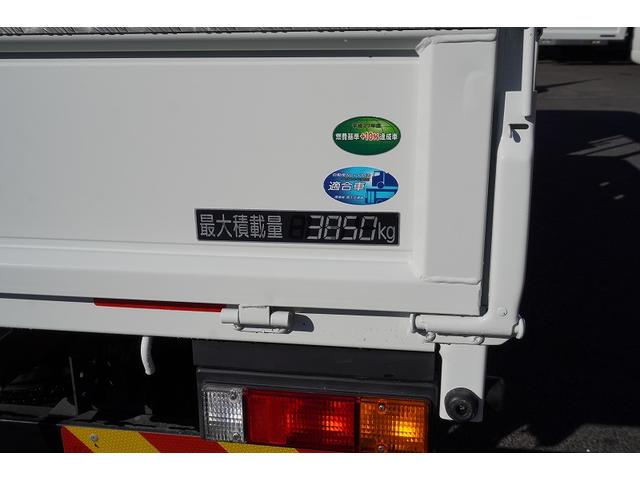 キャンター カスタム　ワイドロング　４段クレーン　ラジコン　２．９３ｔ吊　積載３８５０ｋｇ　古河ユニック製　フックイン　セイコーラック　アオリプロテクター付　ＬＥＤヘッドライト　フォグ　左電格ミラー　オートエアコン　ナビ　ＥＴＣ　メッキ　スマートキー　衝突軽減ブレーキ　ＡＴ（17枚目）