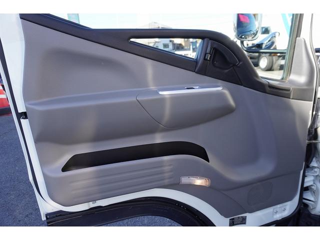 キャンター カスタム　ワイドロング　４段クレーン　ラジコン　２．９３ｔ吊　積載３８５０ｋｇ　古河ユニック製　フックイン　セイコーラック　アオリプロテクター付　ＬＥＤヘッドライト　フォグ　左電格ミラー　オートエアコン　ナビ　ＥＴＣ　メッキ　スマートキー　衝突軽減ブレーキ　ＡＴ（27枚目）