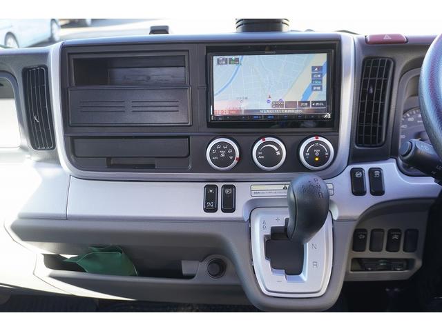 キャンター カスタム　ワイドロング　４段クレーン　ラジコン　２．９３ｔ吊　積載３８５０ｋｇ　古河ユニック製　フックイン　セイコーラック　アオリプロテクター付　ＬＥＤヘッドライト　フォグ　左電格ミラー　オートエアコン　ナビ　ＥＴＣ　メッキ　スマートキー　衝突軽減ブレーキ　ＡＴ（33枚目）