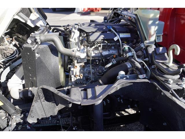 キャンター カスタム　ワイドロング　４段クレーン　ラジコン　２．９３ｔ吊　積載３８５０ｋｇ　古河ユニック製　フックイン　セイコーラック　アオリプロテクター付　ＬＥＤヘッドライト　フォグ　左電格ミラー　オートエアコン　ナビ　ＥＴＣ　メッキ　スマートキー　衝突軽減ブレーキ　ＡＴ（42枚目）