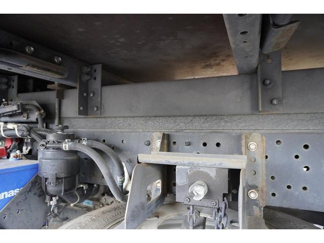 ダイナトラック 10尺 アルミバン 2トン積 サイドドア パワーゲート AT 積載2000kg リア観音扉 ラッシング1段 壁面フック バックカメラ ETC ナビ ワンセグTV 左電格ミラー 衝突軽減ブレーキ 車線逸脱警報 トヨタ車体製 スライドリフト ショート 標準幅(20枚目)