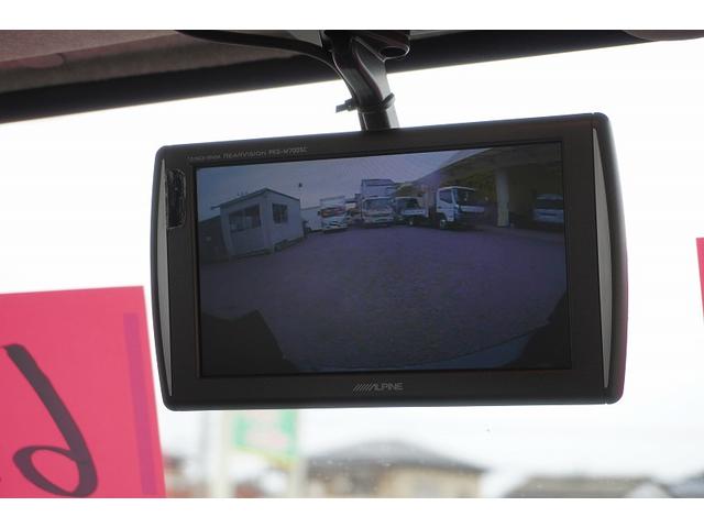 ファイター ４トン　アームロール　ツインシリンダー　新明和製　網工具入れ　ベッドレス　積載３６５０ｋｇ　キャブバックステップ　網工具入れ　バックカメラ　ＥＴＣ　坂道発進補助　６速ＭＴ（12枚目）