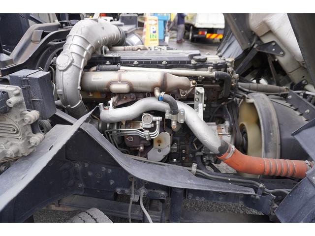 ファイター ４トン　アームロール　ツインシリンダー　新明和製　網工具入れ　ベッドレス　積載３６５０ｋｇ　キャブバックステップ　網工具入れ　バックカメラ　ＥＴＣ　坂道発進補助　６速ＭＴ（25枚目）