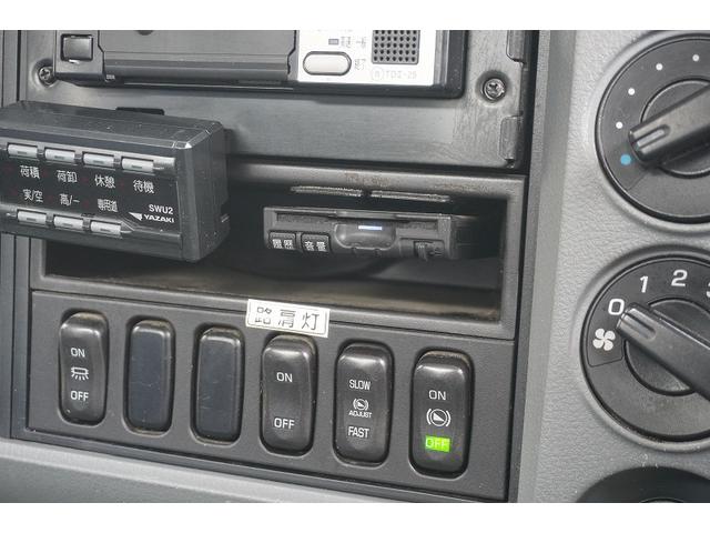 ファイター ４トン　アームロール　ツインシリンダー　新明和製　網工具入れ　ベッドレス　積載３６５０ｋｇ　キャブバックステップ　網工具入れ　バックカメラ　ＥＴＣ　坂道発進補助　６速ＭＴ（34枚目）