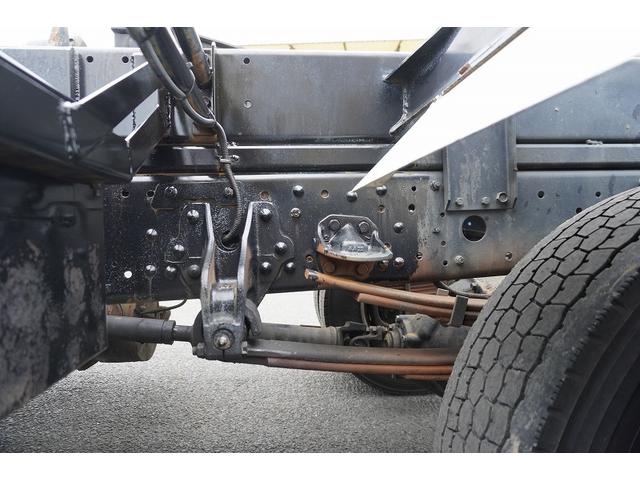 ファイター ４トン　アームロール　ツインシリンダー　新明和製　網工具入れ　ベッドレス　積載３６５０ｋｇ　キャブバックステップ　網工具入れ　バックカメラ　ＥＴＣ　坂道発進補助　６速ＭＴ（35枚目）