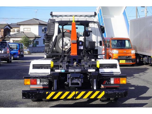 ファイター ４トン　フックロール　ツインシリンダー　キャブバックステップ　ベッドレス　極東製　積載３４５０ｋｇ　網工具入れ　ラジコン　ルーフキャリア　ＥＴＣ　坂道発進補助　衝突軽減ブレーキ　車線逸脱警報　６速ＭＴ　アームロール（6枚目）