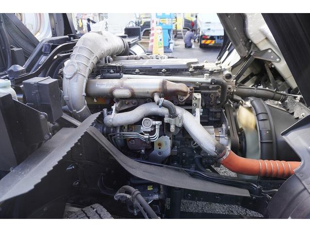 ファイター ４トン　フックロール　ツインシリンダー　キャブバックステップ　ベッドレス　極東製　積載３４５０ｋｇ　網工具入れ　ラジコン　ルーフキャリア　ＥＴＣ　坂道発進補助　衝突軽減ブレーキ　車線逸脱警報　６速ＭＴ　アームロール（23枚目）