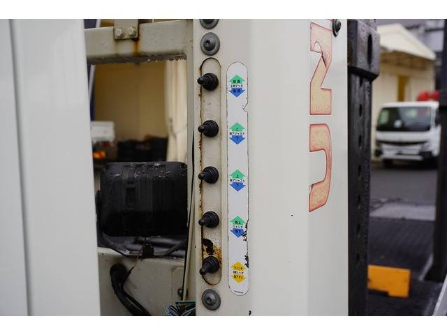 ダイナトラック ハイグレード　キャリアカー　２台積　ラジコン無　ウインチ　積載３４５０ｋｇ　古河ユニック製　油圧リアゲート　社外ナビ　ワンセグＴＶ　ＥＴＣ　坂道発進補助　左電格ミラー　ＨＩＤヘッドライト　フォグランプ　６速ＭＴ　キーレス（18枚目）