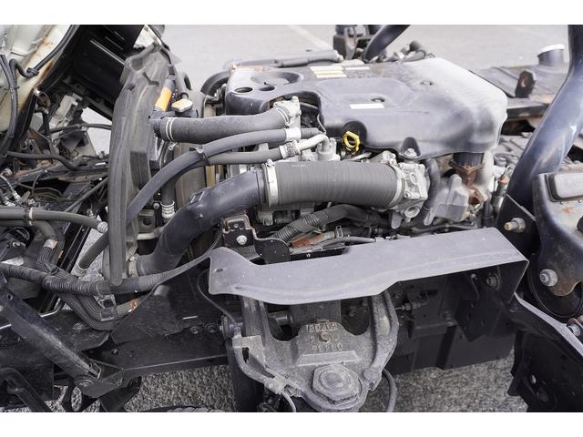 エルフトラック セーフティローダー　一般用　三方開　ウインチ　ラジコン　花見台製　積載３２５０ｋｇ　油圧リアゲート　床フック４対　鳥居下部鉄板張り　社外ナビ　ワンセグＴＶ　ＥＴＣ　フォグランプ　左電格ミラー　ＡＴ　重機運搬　積載車（40枚目）