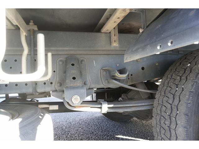 エルフトラック ロング パネルバン 2トン積 サイドドア 跳上パワーゲート 標準幅 積載2000kg ラッシング2段 左電格ミラー 坂道発進補助 バックカメラ ETC フォグランプ 日本フルハーフ製 6速MT アルミバン リフト(23枚目)