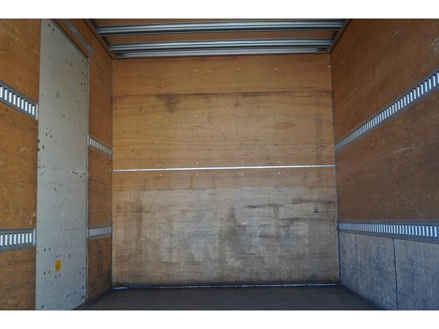 エルフトラック ワイドロング　アルミバン　２トン　サイドドア　ラッシング２段　積載２０００ｋｇ　バックカメラ　社外ナビ　フルセグＴＶ　ＥＴＣ　キーレス　坂道発進補助　左電格ミラー　フォグランプ　日本フルハーフ製　６速ＭＴ　アイドリングストップ（15枚目）