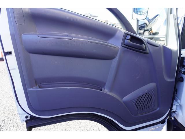 エルフトラック ワイドロング　アルミバン　２トン　サイドドア　ラッシング２段　積載２０００ｋｇ　バックカメラ　社外ナビ　フルセグＴＶ　ＥＴＣ　キーレス　坂道発進補助　左電格ミラー　フォグランプ　日本フルハーフ製　６速ＭＴ　アイドリングストップ（30枚目）