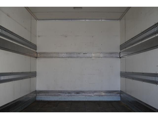 デュトロ ワイド超ロング　アルミバン　３トン　跳上パワーゲート　ＡＴ　積載２９５０ｋｇ　ラッシング２段　荷台一部シマ板張り　バックカメラ　社外ナビ　フルセグＴＶ　ＥＴＣ２．０　左電格ミラー　ＬＥＤヘッドライト　フォグ　クリアランスソナー　スマートキー　日本フルハーフ製（17枚目）