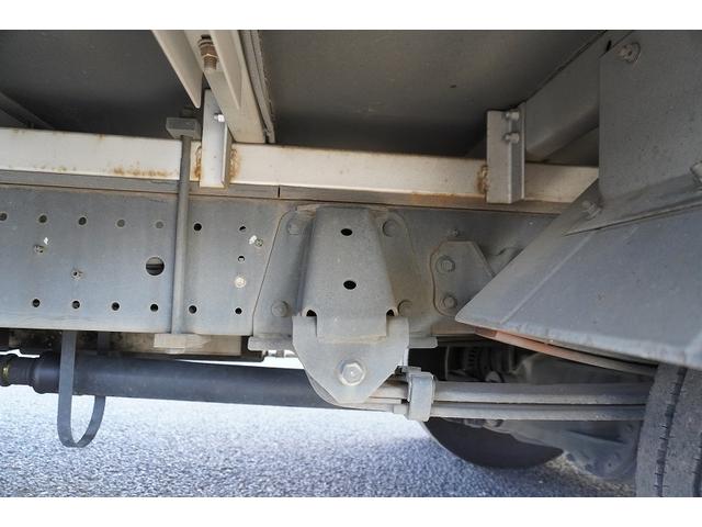 デュトロ ワイド超ロング　アルミバン　３トン　跳上パワーゲート　ＡＴ　積載２９５０ｋｇ　ラッシング２段　荷台一部シマ板張り　バックカメラ　社外ナビ　フルセグＴＶ　ＥＴＣ２．０　左電格ミラー　ＬＥＤヘッドライト　フォグ　クリアランスソナー　スマートキー　日本フルハーフ製（18枚目）