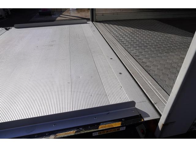 デュトロ ワイド超ロング　アルミバン　３トン　跳上パワーゲート　ＡＴ　積載２９５０ｋｇ　ラッシング２段　荷台一部シマ板張り　バックカメラ　社外ナビ　フルセグＴＶ　ＥＴＣ２．０　左電格ミラー　ＬＥＤヘッドライト　フォグ　クリアランスソナー　スマートキー　日本フルハーフ製（41枚目）