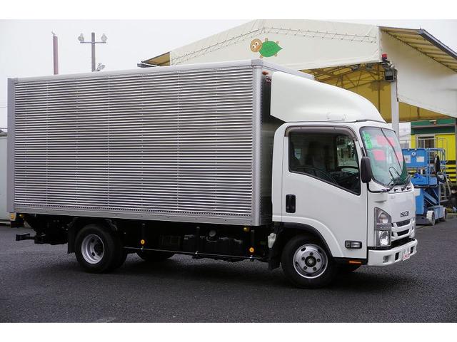 エルフトラック 標準幅　ロング　アルミバン　２トン積　跳上パワーゲート　積載２０００ｋｇ　ラッシング２段　導風板　左電格ミラー　坂道発進補助　バックカメラ　ＥＴＣ　ナビ　フォグランプ　日本フルハーフ製　６速ＭＴ　リフト（6枚目）