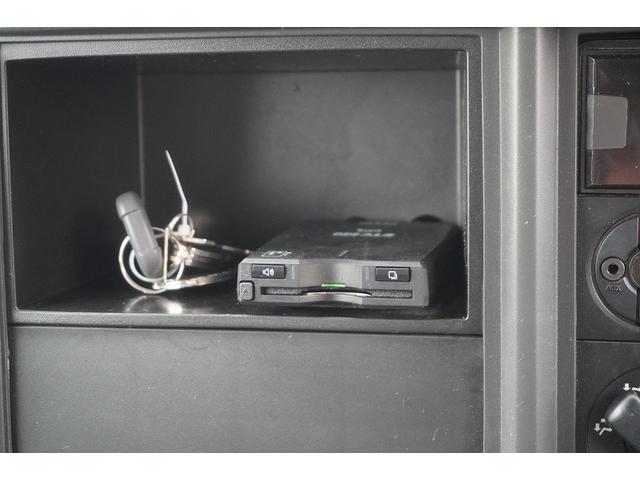 エルフトラック １０尺　冷蔵冷凍車　２トン　サイドドア　低温　スタンバイ装置　積載２０００ｋｇ　東プレ製　－３０度設定　エアリブ　荷台スノコ付き　間仕切扉　送風機　９０度ストッパー　左電格ミラー　坂道発進補助　バックカメラ　ＥＴＣ２．０　フォグランプ　衝突軽減ブレーキ　５速ＭＴ（40枚目）