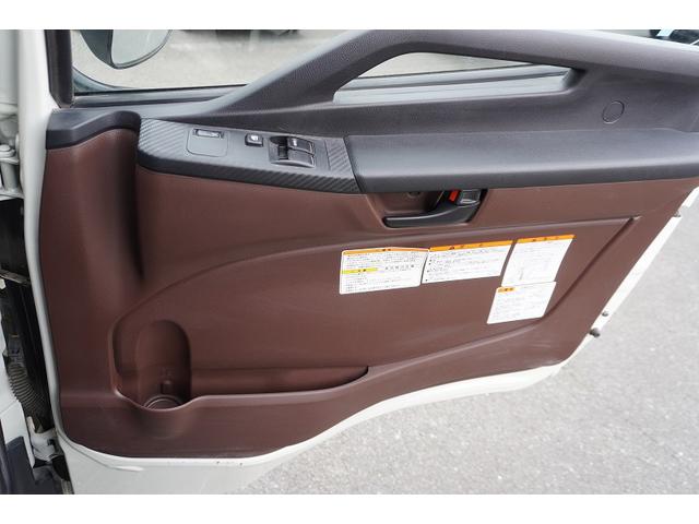 ヒノレンジャー ４トン　フックロール　ツインシリンダー　キャブバックステップ　ベッドレス　極東製　積載３６５０ｋｇ　ラジコン　カゴ　新明和製水密天蓋付き舟底コンテナ　コンテナ内側オールステンレス張り　坂道発進補助　ＥＴＣ２．０　６速ＭＴ　アームロール（25枚目）