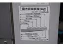 標準幅　ロング　アルミバン　２トン積　跳上パワーゲート　積載２０００ｋｇ　ラッシング３段　ラジコン　バックカメラ　ＥＴＣ２．０　スマートキー　電動パーキングブレーキ　ＬＥＤヘッドライト　フォグランプ　導風板　メッキホイールライナー　５速ＭＴ（19枚目）