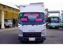 エルフトラック ロング　パネルバン　跳上式　垂直パワーゲート　２トン　ＡＴ　標準幅　積載１６００ｋｇ　ラッシング２段　バックカメラ　全低床　北村製　車両総重量４９８０ｋｇ　アルミバン　リフト　左電格ミラー　キーレス（4枚目）