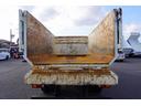 ４トン　アームロール　新明和　３．６５ｔ積　ツインシリンダー　ベッドレス　積載３６５０ｋｇ　キャブバックステップ　コンテナ付　網工具入れ　坂道発進補助　ＥＴＣ　６速ＭＴ（39枚目）