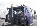 ４トン　アームロール　新明和　３．６トン積　ツインシリンダー　ベッドレス　積載３６００ｋｇ　キャブバックステップ　網工具入れ　バックカメラ　ＥＴＣ　坂道発進補助　メッキ　６ＭＴ（26枚目）