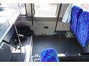 観光バス 28人乗 スイング自動ドア トランク 荷室スペース 2ドア モケットシート リクライニング 小型トランク エアサス 後席モニター 冷蔵庫 マイク オートエアコン バックカメラ ルームラック ETC メッキホイールライナー AT ガイド席 フルセグTV(34枚目)