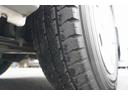 ロング スーパーGL 5ドア ガソリン パワーゲート 5人乗 トヨタ車体製リフト 荷台板張り ルーフキャリア ラダー バックカメラ ナビ ワンセグTV ETC 小窓 電格ミラー オートエアコン AT リフト リアクリアランスソナー(13枚目)