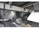 ワイドロング 冷蔵冷凍車 3トン 格納パワーゲート 低温 積載2950kg リフト サイドドア -30度設定 荷台シマ板張り 送風機 ラッシング2段 左電格ミラー LEDヘッドライト フォグランプ バックカメラ 坂道発進補助 電動パーキングブレーキ 東プレ製(26枚目)
