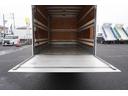 ワイドロング　アルミバン　２ｔ　サイドドア　跳上パワーゲート　積載２０００ｋｇ　ラッシング３段　荷台アルミ板張り　導風板　バックカメラ　左電格ミラー　坂道発進補助　フォグランプ　日本フルハーフ製　６速ＭＴ　リフト　２トン　ＥＴＣ（46枚目）