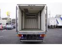 １０尺　冷蔵冷凍車　２トン　サイドドア　低温　スタンバイ装置　積載２０００ｋｇ　東プレ製　－３０度設定　エアリブ　荷台スノコ付き　間仕切扉　送風機　９０度ストッパー　左電格ミラー　坂道発進補助　バックカメラ　ＥＴＣ２．０　フォグランプ　衝突軽減ブレーキ　５速ＭＴ（36枚目）
