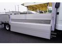 ４トン　ワイド　平ボディー　アルミブロック　リアエアサス　ベッド付　積載３４００ｋｇ　６．２ｍ長　五方開　東洋ボディー製造りボディー　アオリ上部プロテクター付　鳥居シマ板張り　落込フック　バックカメラ　ＥＴＣ　坂道発進補助　メッキ　アルミホイール　融雪仕様（30枚目）