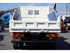 全国納車可能です！！特殊な車両も扱っているので遠方のお客様にも実績があります。遠方のお客様には陸送費など全力で交渉いたしますのであきらめずに一度お問合せ下さい。 4