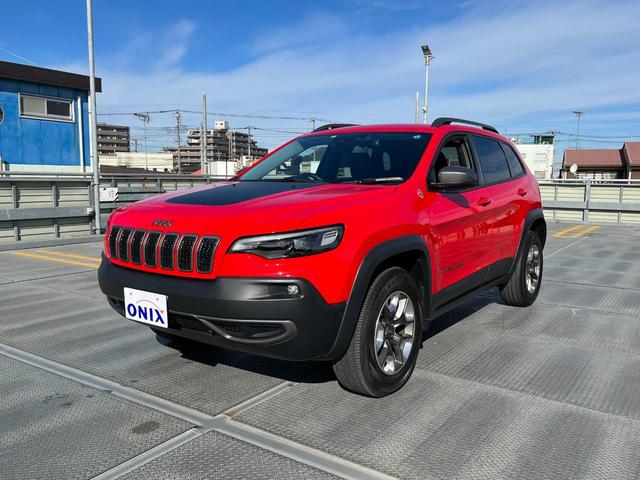 トレイルホーク ・車両品質評価書付き・正規ディーラー車・Uconnect・ナビ・TV・バック&サイドカメラ・BLUETOOTH・ETC・電動リヤゲート・スマートキー・ハーフレザー&パワーシート・ワンオーナー・記録簿(9枚目)