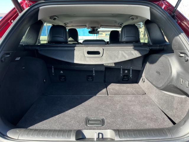 リミテッド ・車両品質評価書付き・正規ディーラー車・Uconnect・ナビ・TV・バック&サイドカメラ・BLUETOOTH・ETC・電動リヤゲート・スマートキー・レザー&パワーシート・シートエアコン・記録簿(23枚目)