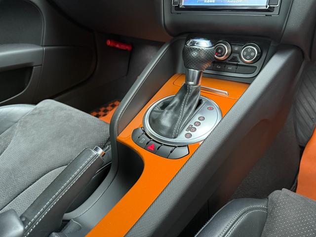 ＴＴクーペ １．８ＴＦＳＩ　Ｓラインコンペティション　・１年保証付・車両品質評価書付き・車検整備付・正規ディーラー（18枚目）