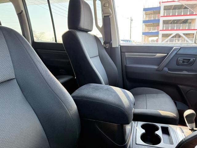 パジェロ ロング　ＧＲ　・保証付き・ＯＢＤ故障診断済み・車両品質評価書付（４点）・点検整備付・ナビ・バックカメラ・ＥＴＣ・センターデフロック・オートエアコン・キーレス・リヤフォグランプ・記録簿・禁煙車（43枚目）