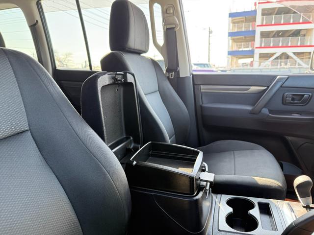 パジェロ ロング　ＧＲ　・保証付き・ＯＢＤ故障診断済み・車両品質評価書付（４点）・点検整備付・ナビ・バックカメラ・ＥＴＣ・センターデフロック・オートエアコン・キーレス・リヤフォグランプ・記録簿・禁煙車（44枚目）